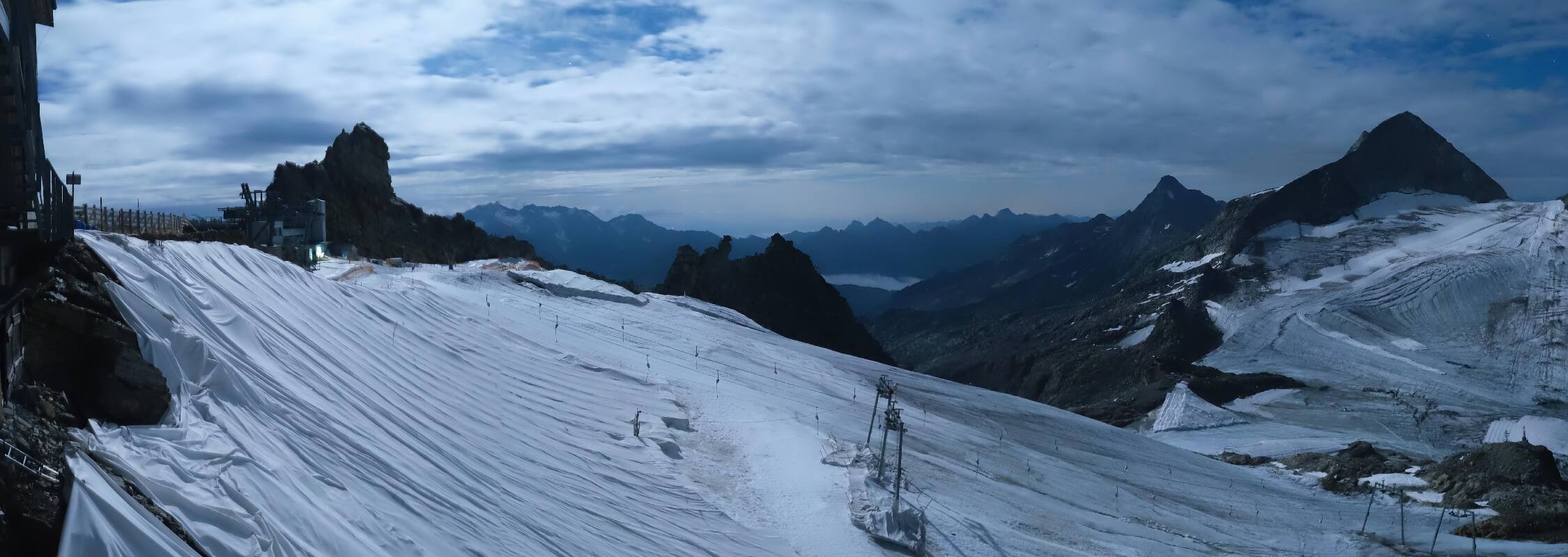 Archiv Foto Webcam Hintertuxer Gletscher - Ausblick Gefrorene Wand
