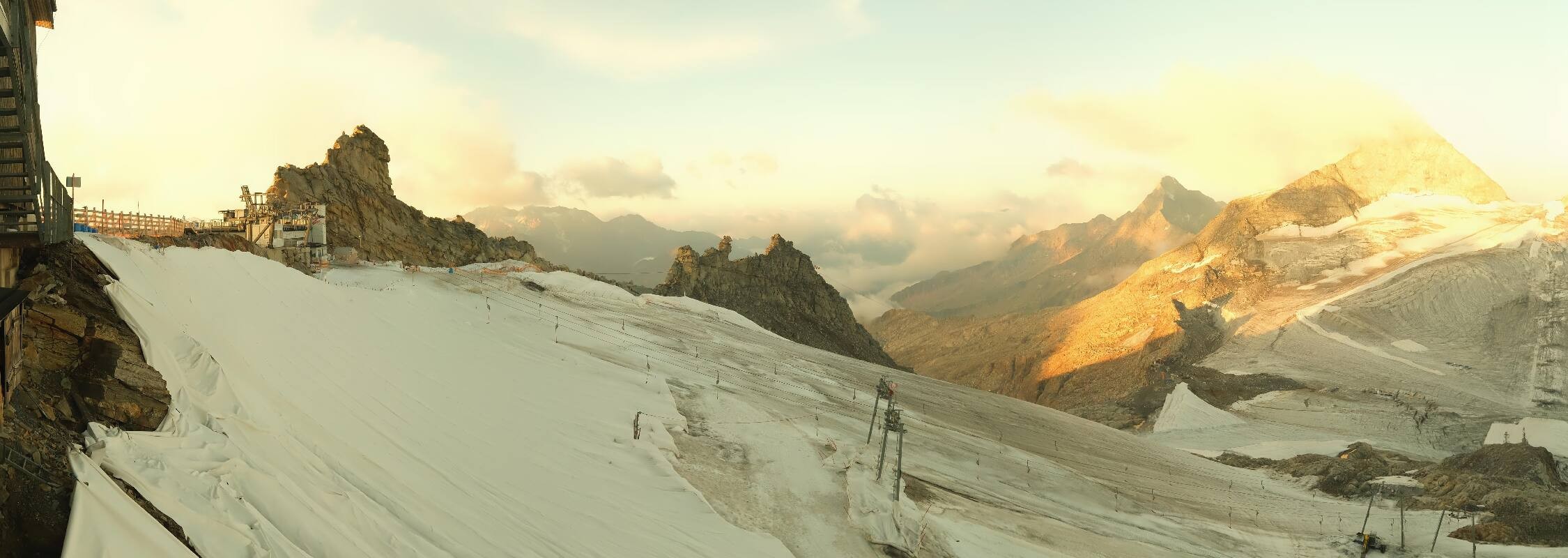Archiv Foto Webcam Hintertuxer Gletscher - Ausblick Gefrorene Wand