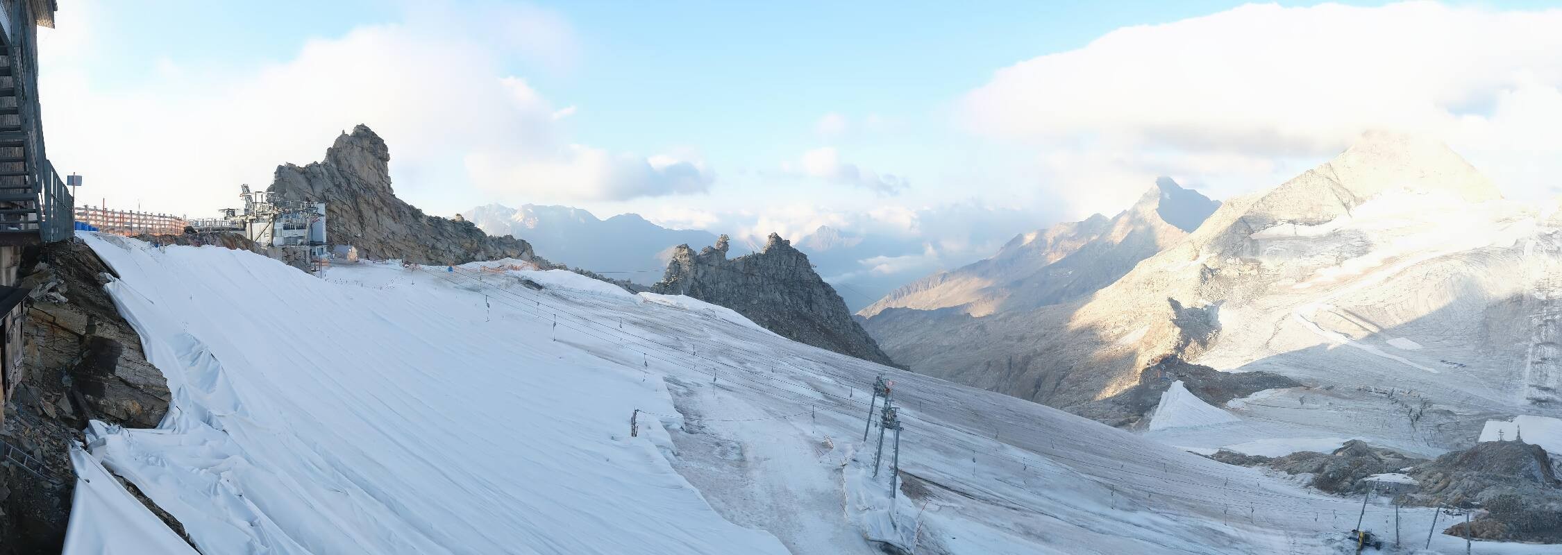 Archiv Foto Webcam Hintertuxer Gletscher - Ausblick Gefrorene Wand