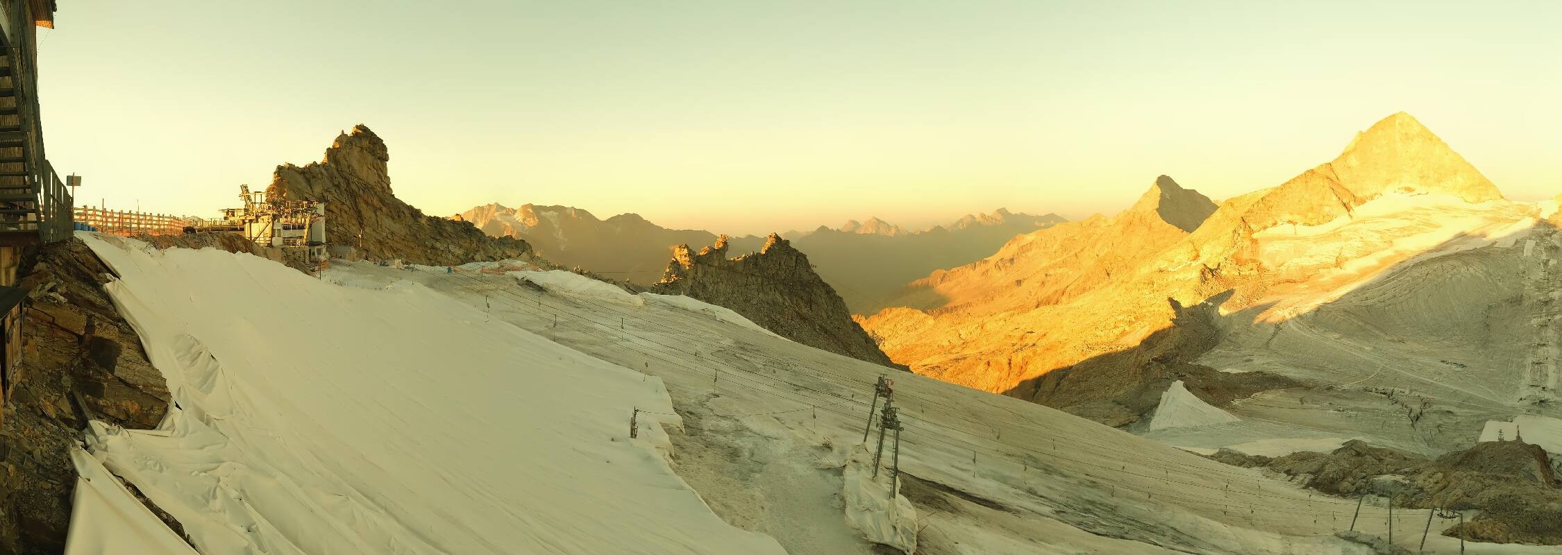 Archiv Foto Webcam Hintertuxer Gletscher - Ausblick Gefrorene Wand