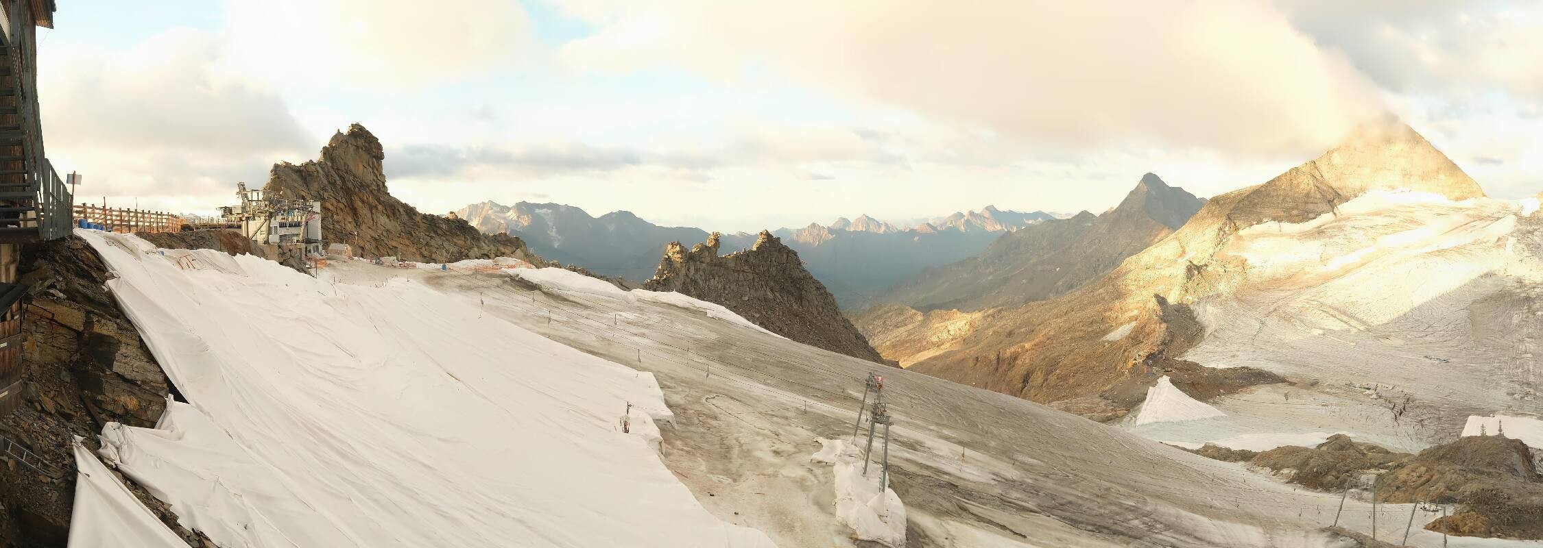 Archiv Foto Webcam Hintertuxer Gletscher - Ausblick Gefrorene Wand