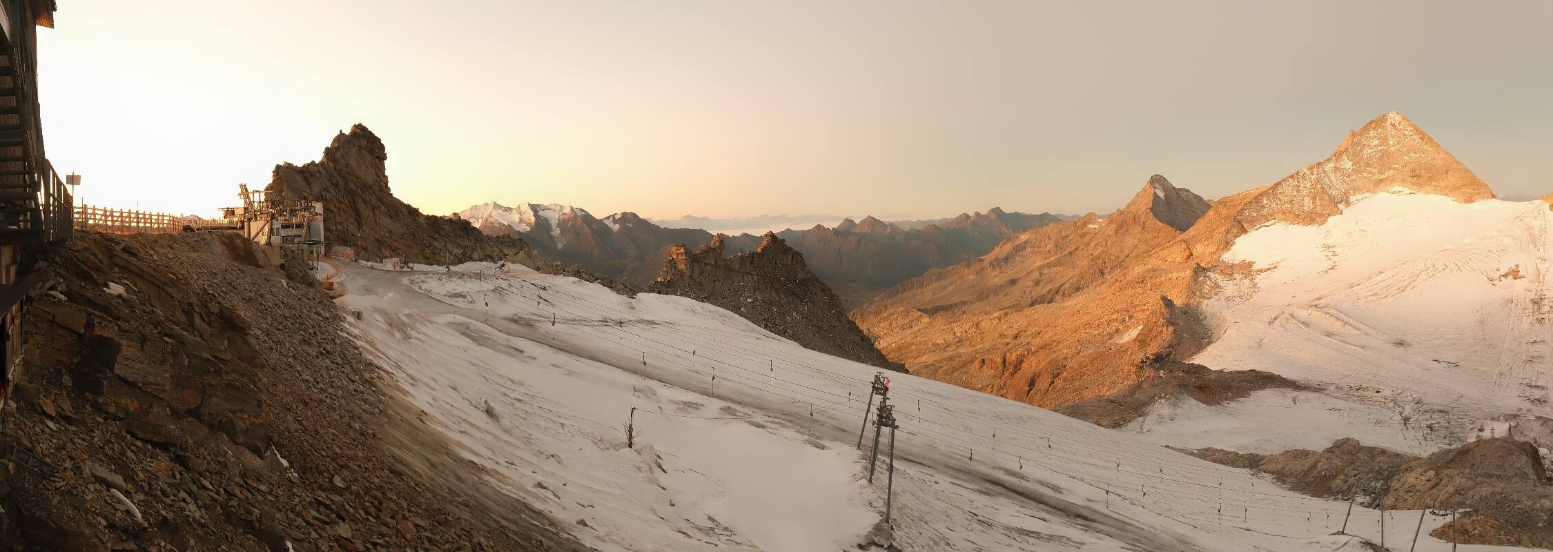 Archiv Foto Webcam Hintertuxer Gletscher - Ausblick Gefrorene Wand