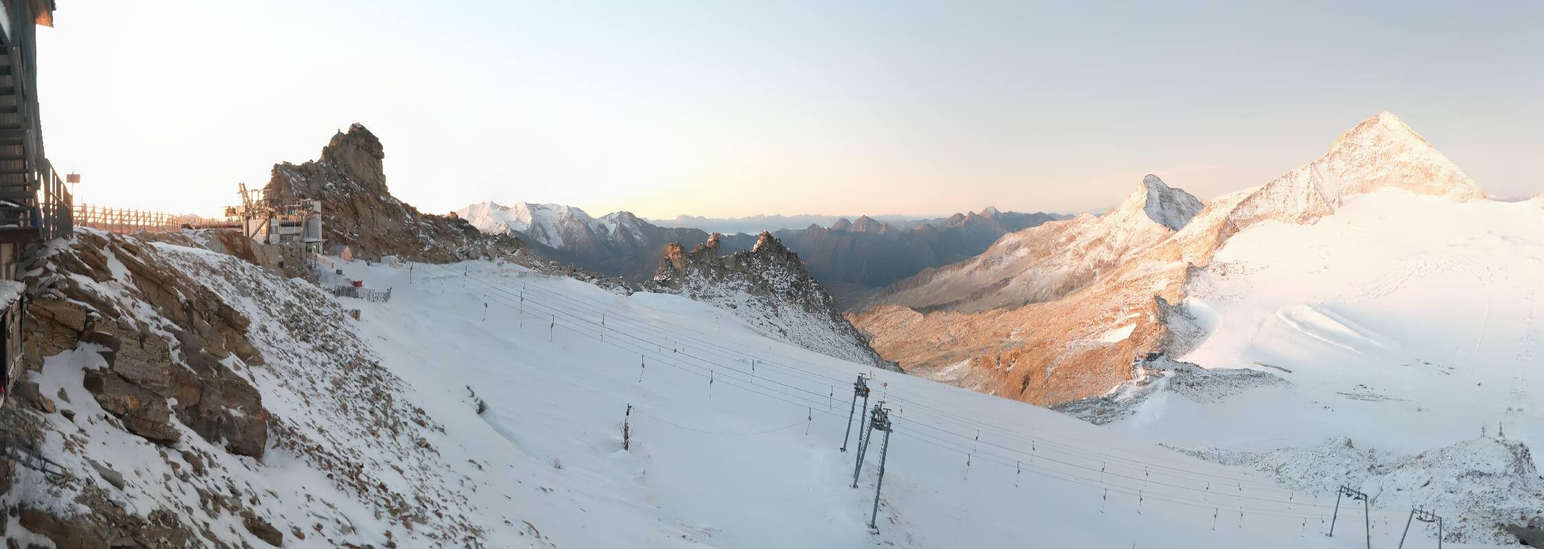 Archiv Foto Webcam Hintertuxer Gletscher - Ausblick Gefrorene Wand