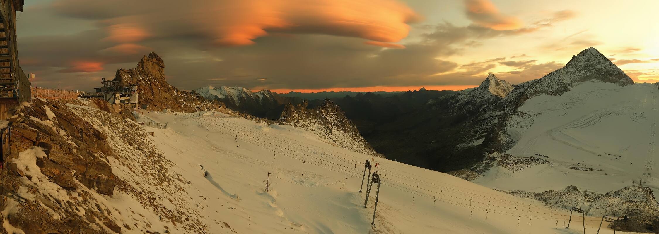 Archiv Foto Webcam Hintertuxer Gletscher - Ausblick Gefrorene Wand