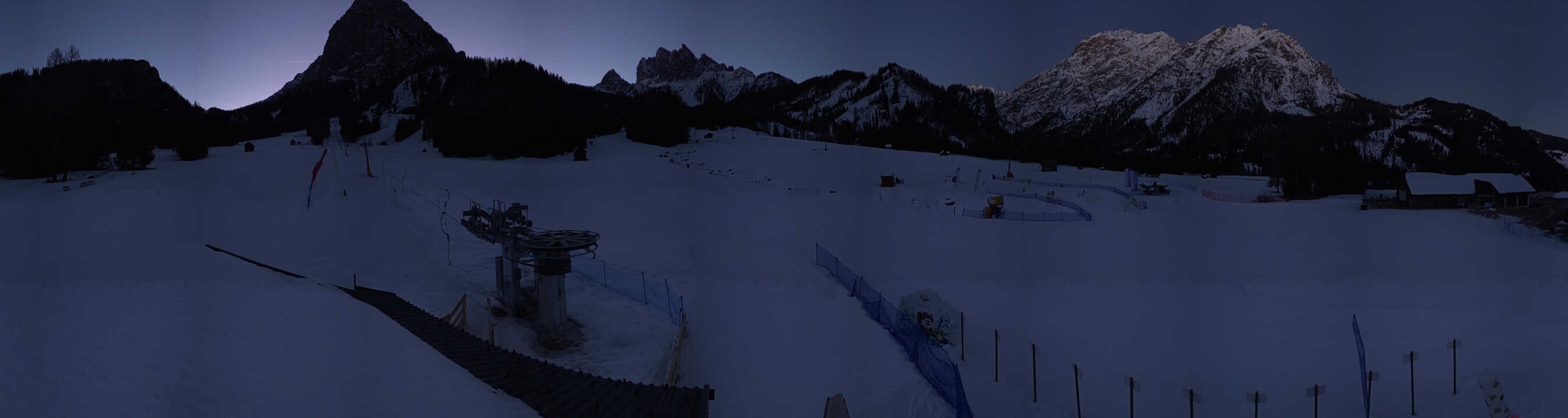 Archiv Foto Webcam Drei Zinnen Dolomiten - Skilifte Prags