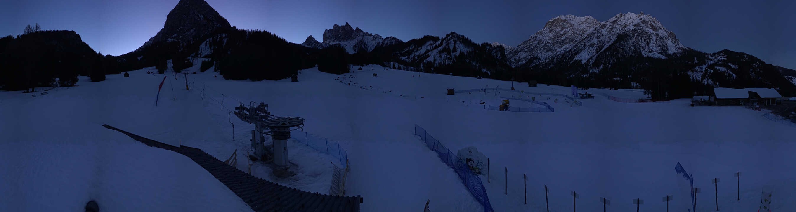 Archived image Webcam 3 Zinnen Dolomites - Skilifts Braies (Prags)