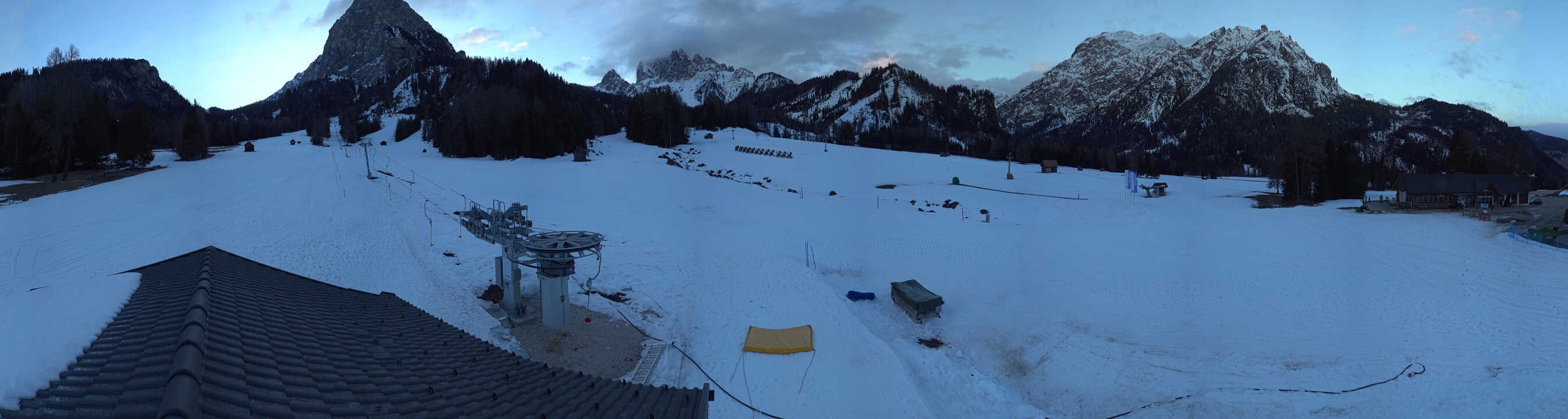 Archiv Foto Webcam Drei Zinnen Dolomiten - Skilifte Prags