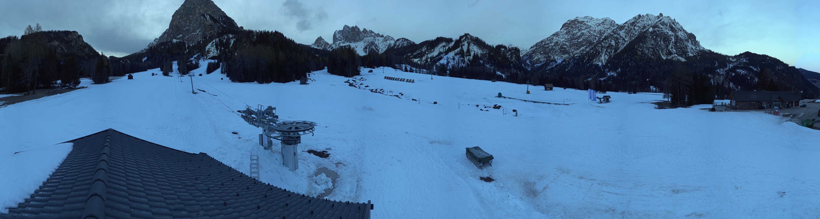 Archiv Foto Webcam Drei Zinnen Dolomiten - Skilifte Prags