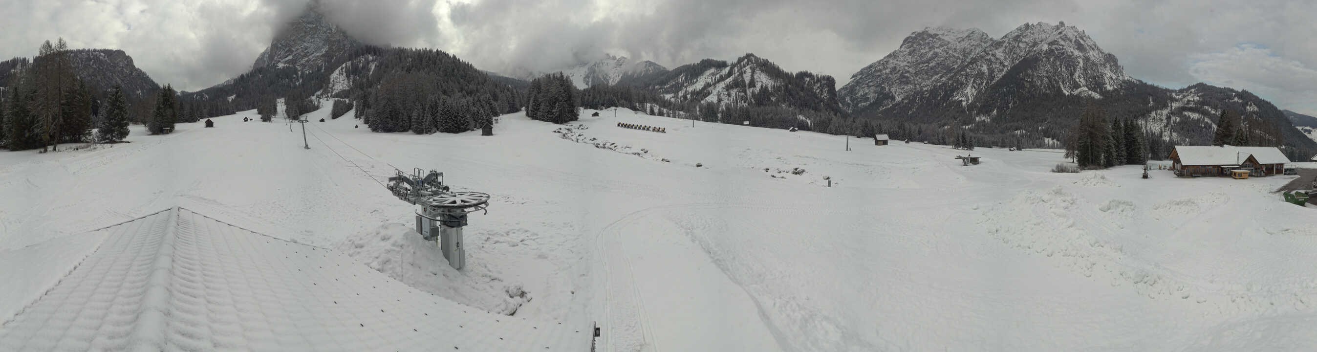 Archived image Webcam 3 Zinnen Dolomites - Skilifts Braies (Prags)