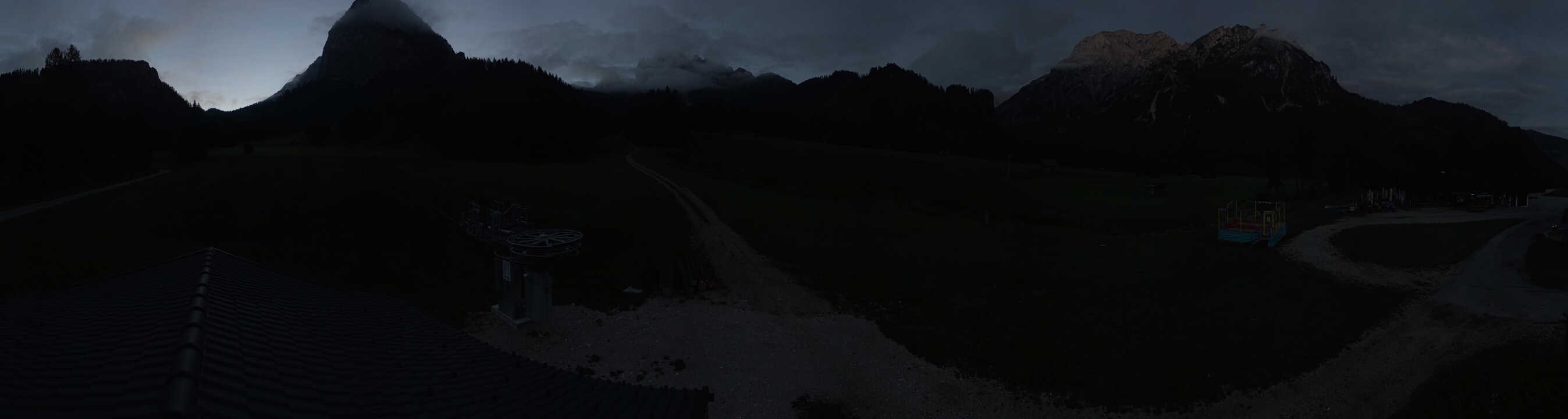 Archived image Webcam 3 Zinnen Dolomites - Skilifts Braies (Prags)