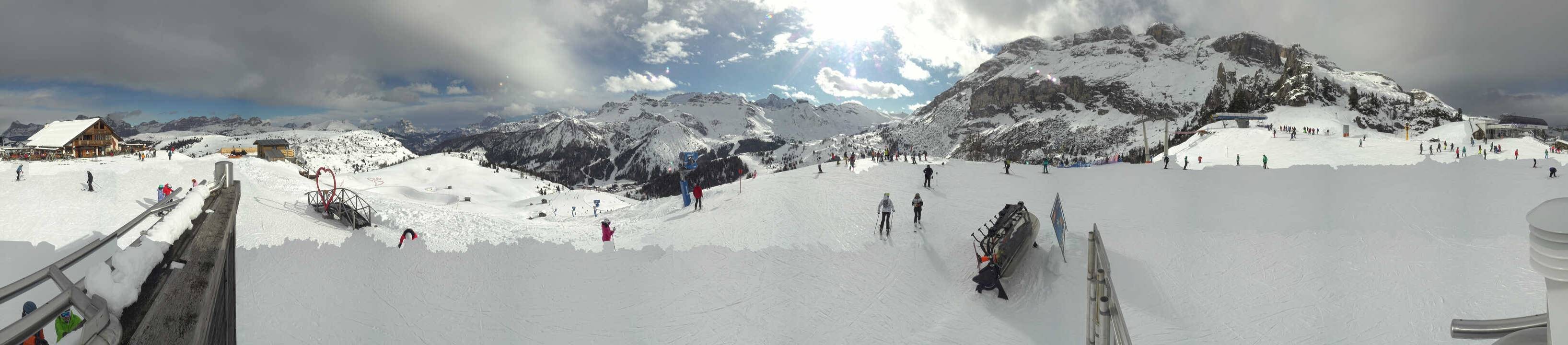 Archiv Foto Webcam Arabba - Bergrestaurant am Monte Burz