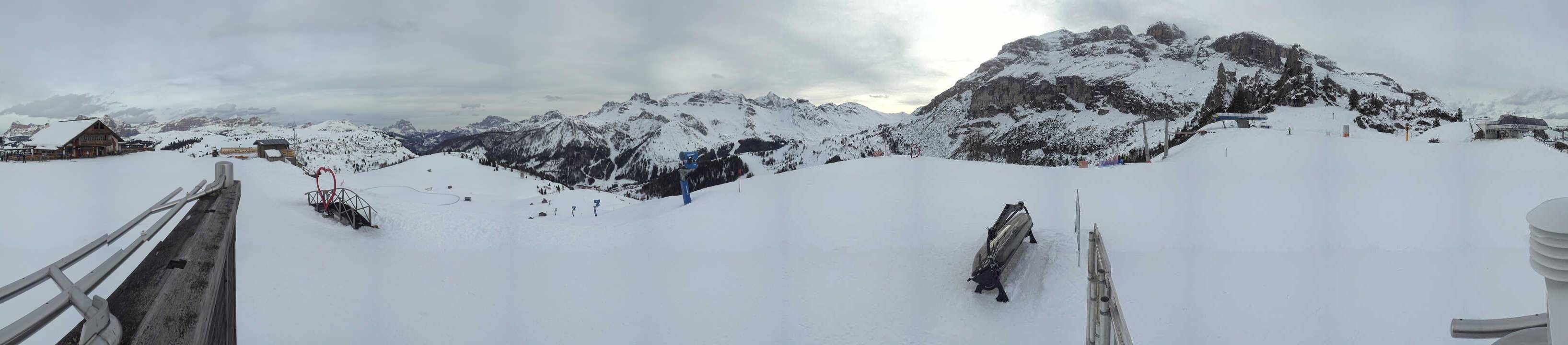 Archiv Foto Webcam Arabba - Bergrestaurant am Monte Burz