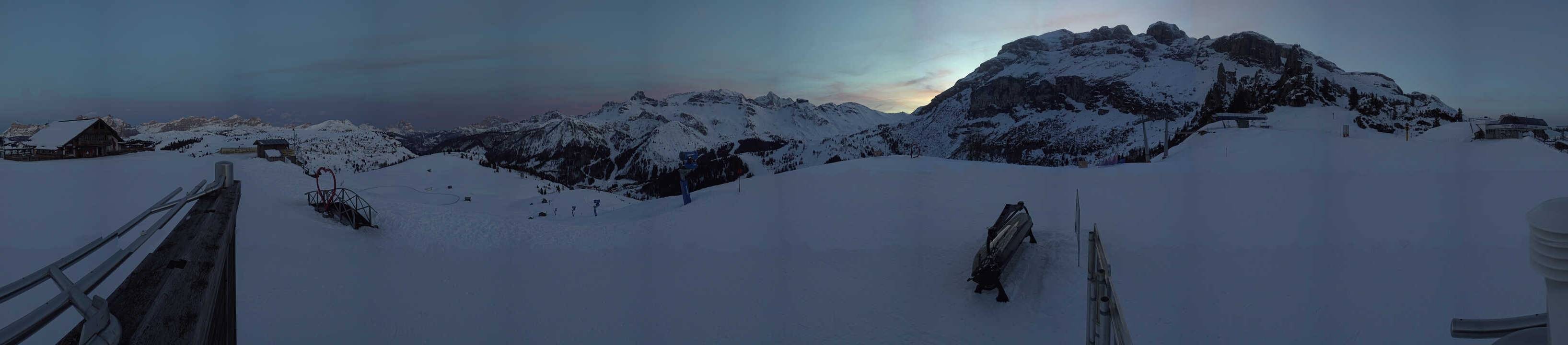 Archiv Foto Webcam Arabba - Bergrestaurant am Monte Burz