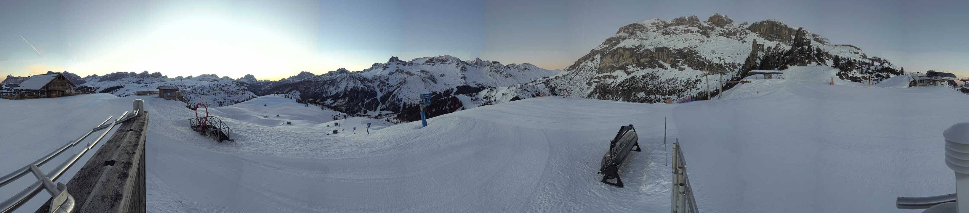 Archiv Foto Webcam Arabba - Bergrestaurant am Monte Burz