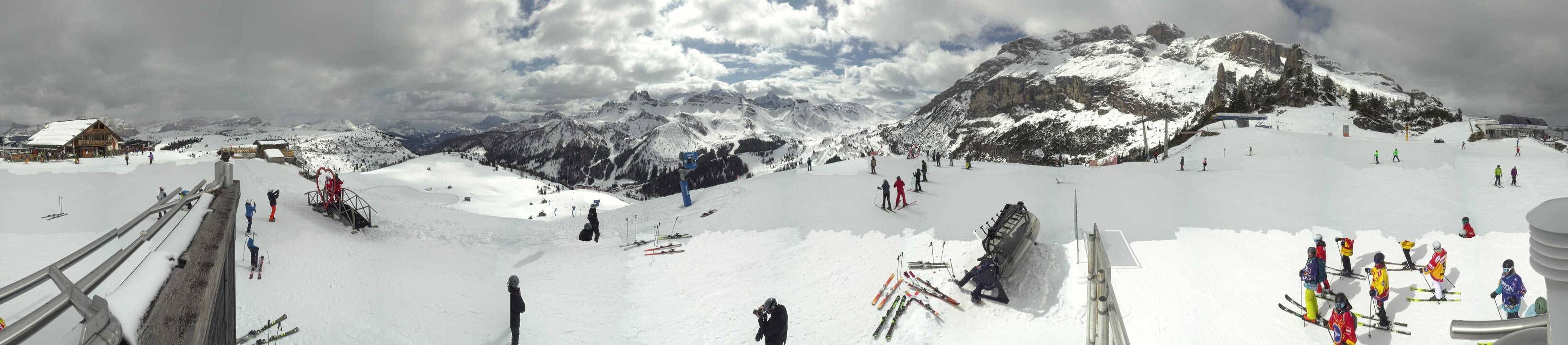 Archiv Foto Webcam Arabba - Bergrestaurant am Monte Burz