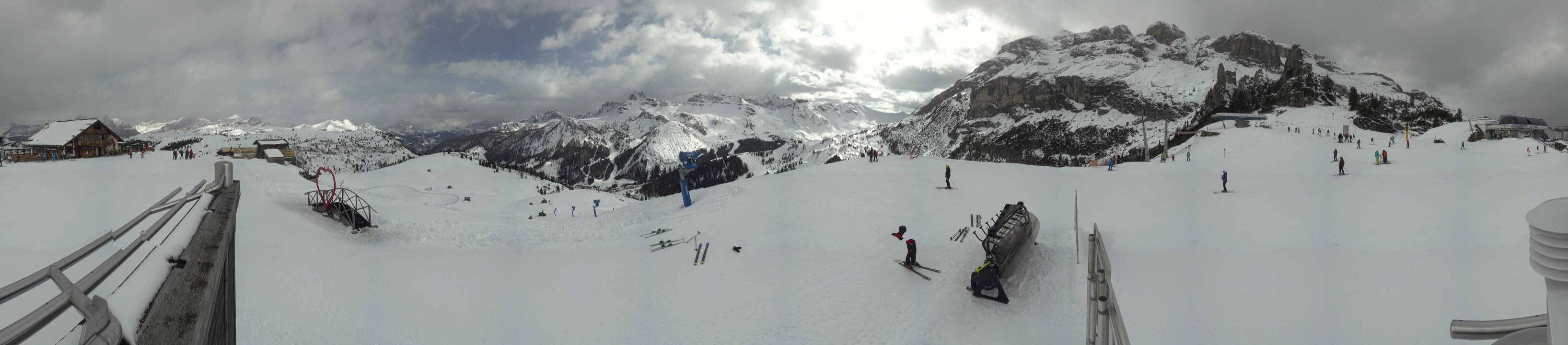 Archiv Foto Webcam Arabba - Bergrestaurant am Monte Burz