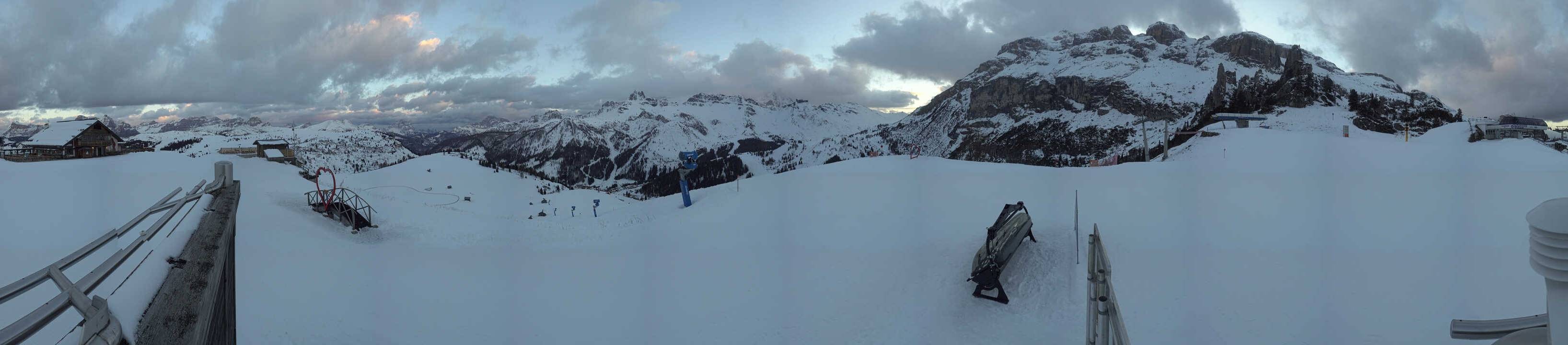 Archiv Foto Webcam Arabba - Bergrestaurant am Monte Burz