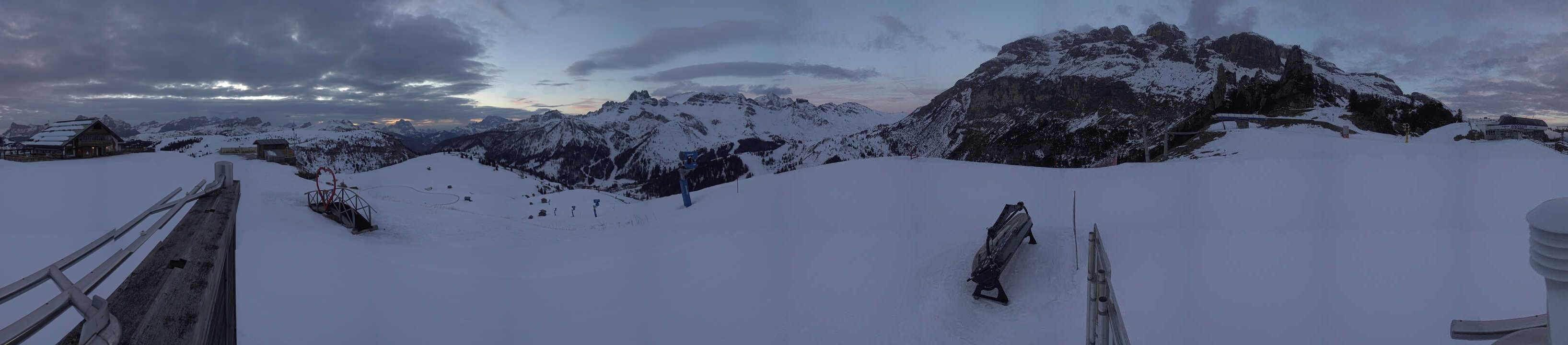 Archiv Foto Webcam Arabba - Bergrestaurant am Monte Burz