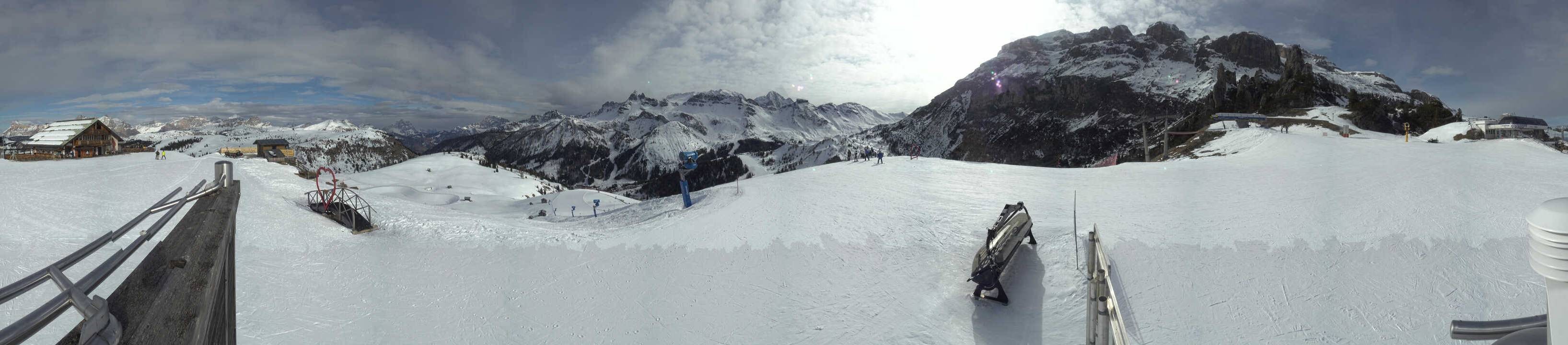 Archiv Foto Webcam Arabba - Bergrestaurant am Monte Burz