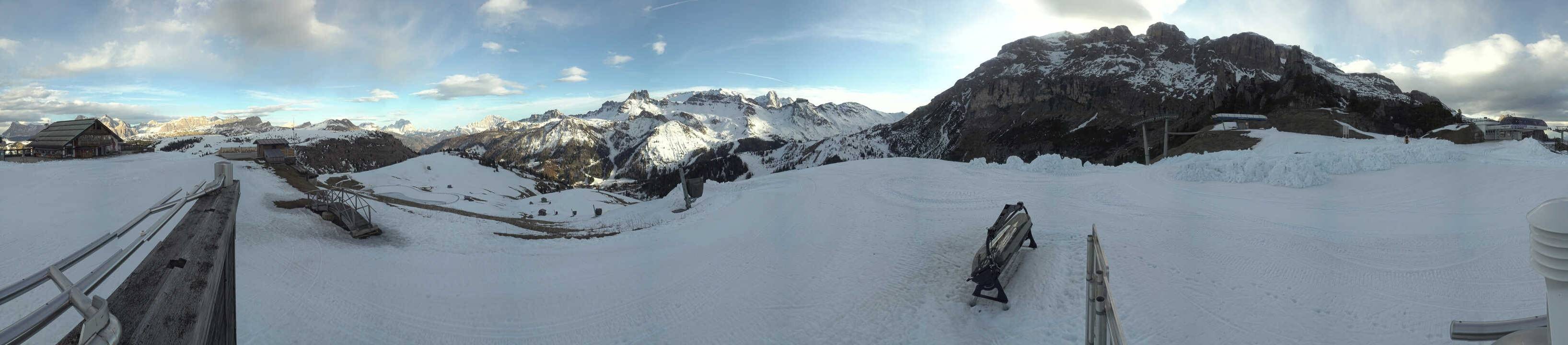 Archiv Foto Webcam Arabba - Bergrestaurant am Monte Burz