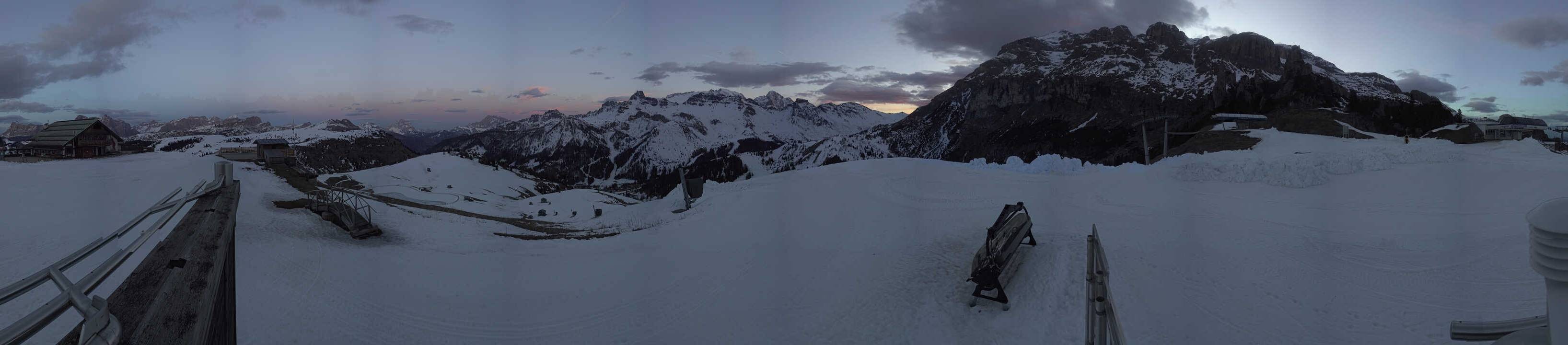 Archiv Foto Webcam Arabba - Bergrestaurant am Monte Burz