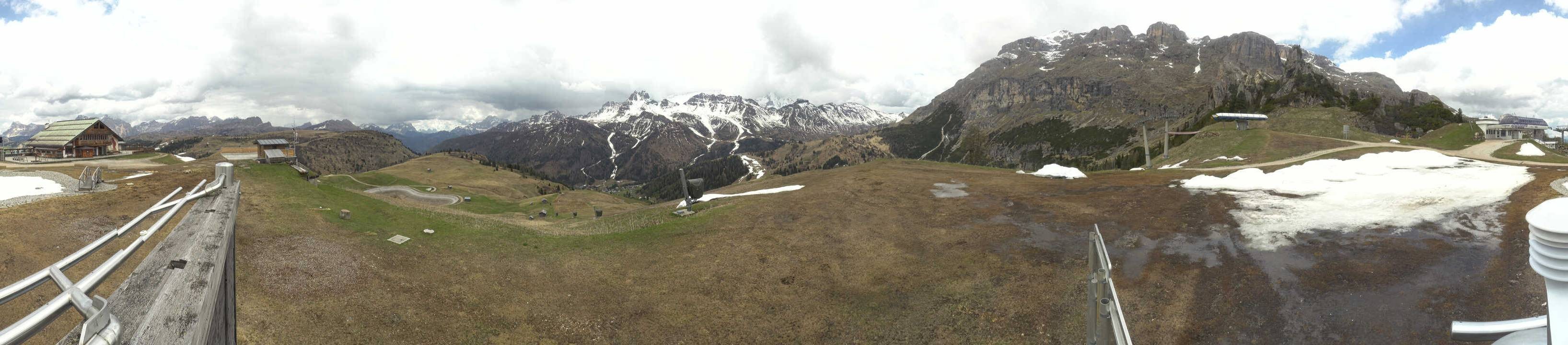 Archiv Foto Webcam Arabba - Bergrestaurant am Monte Burz