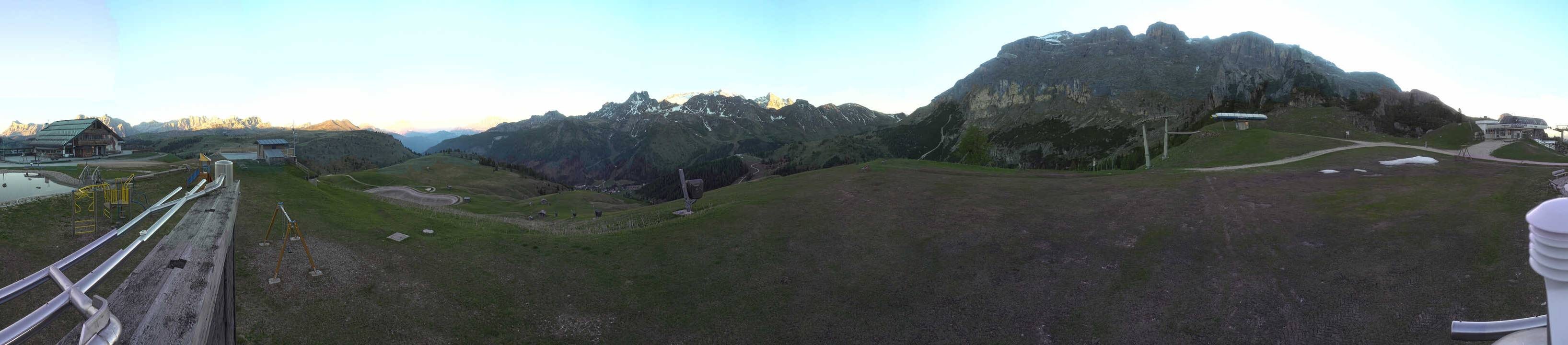 Archiv Foto Webcam Arabba - Bergrestaurant am Monte Burz