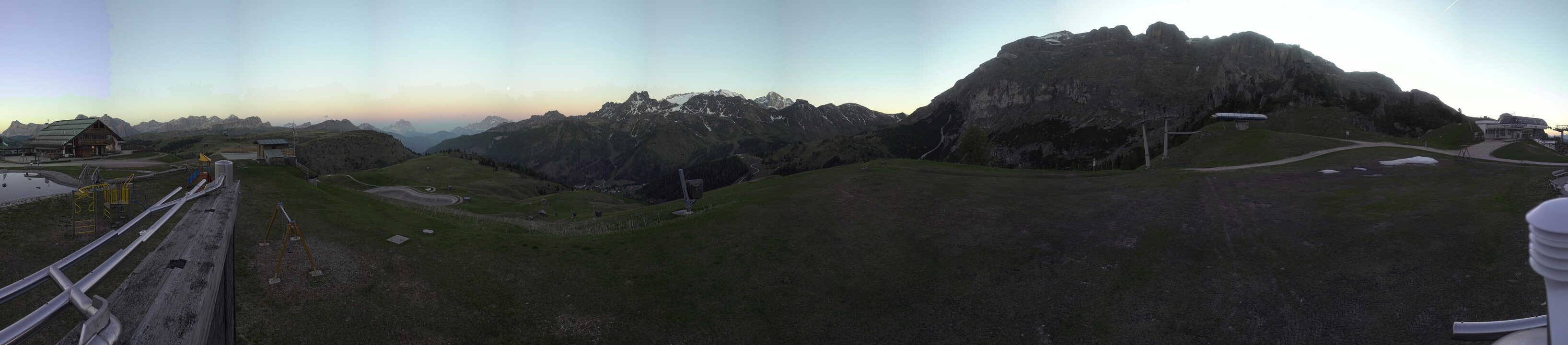Archiv Foto Webcam Arabba - Bergrestaurant am Monte Burz