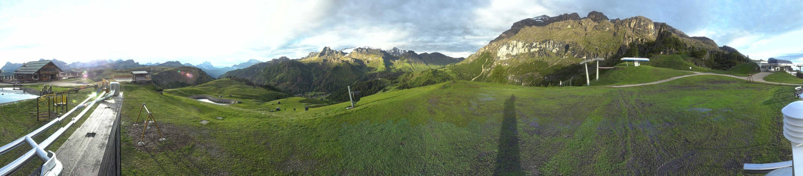 Archiv Foto Webcam Arabba - Bergrestaurant am Monte Burz