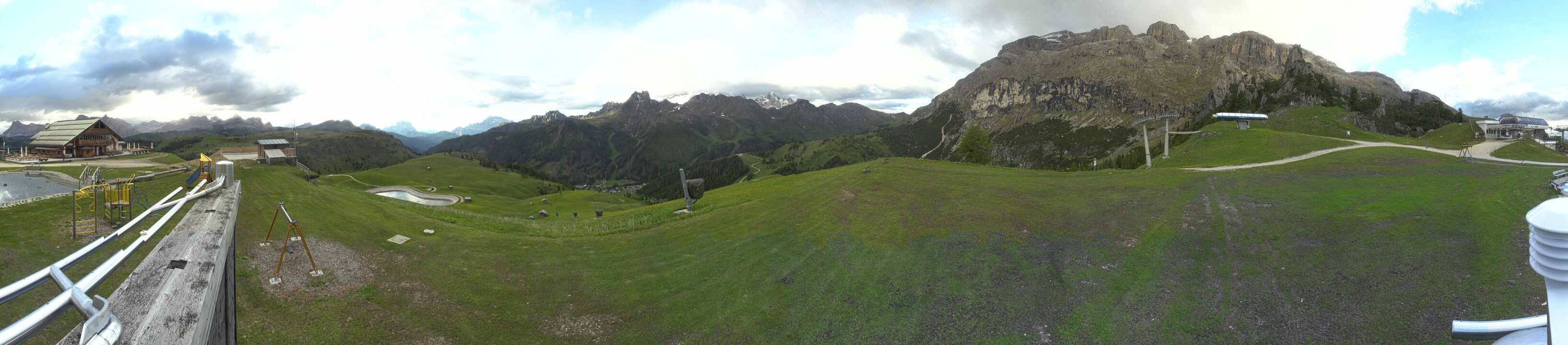 Archiv Foto Webcam Arabba - Bergrestaurant am Monte Burz