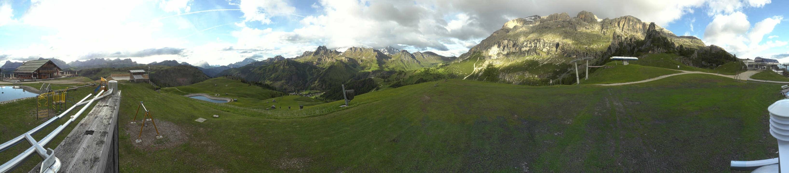 Archiv Foto Webcam Arabba - Bergrestaurant am Monte Burz