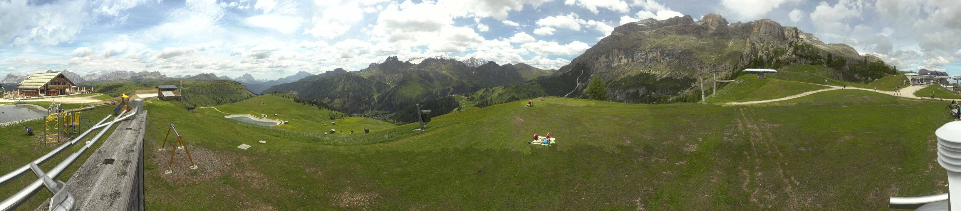 Archiv Foto Webcam Arabba - Bergrestaurant am Monte Burz