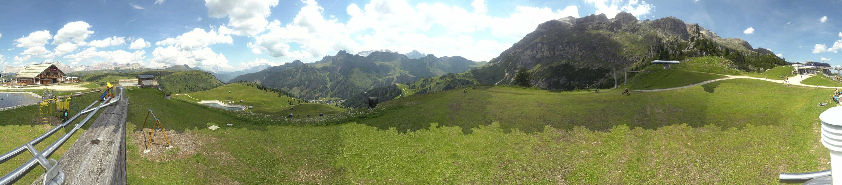 Archiv Foto Webcam Arabba - Bergrestaurant am Monte Burz