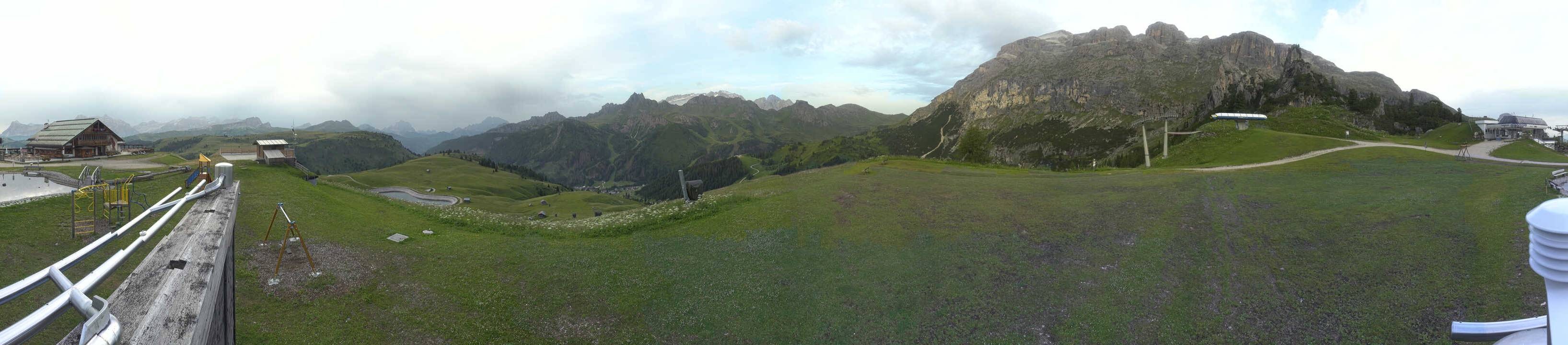 Archiv Foto Webcam Arabba - Bergrestaurant am Monte Burz
