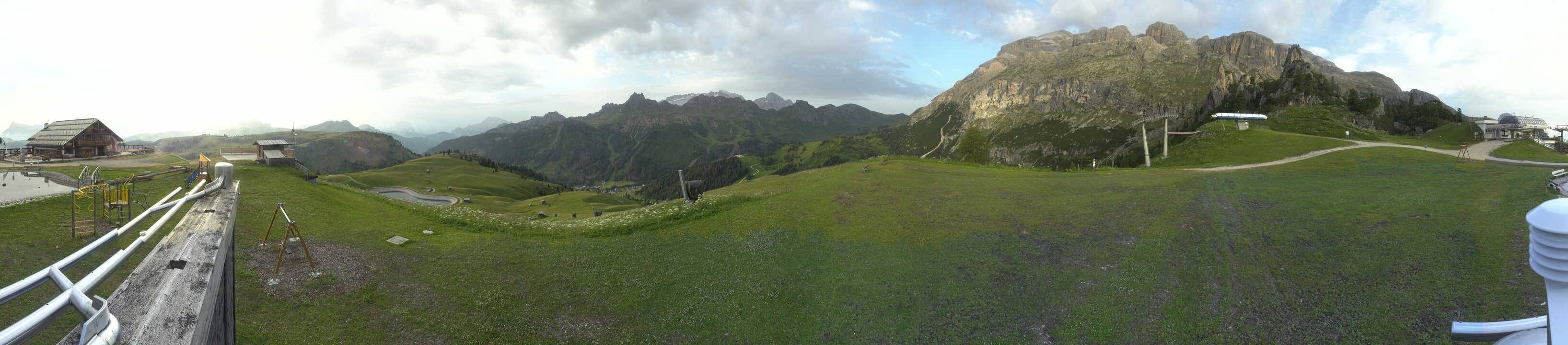 Archiv Foto Webcam Arabba - Bergrestaurant am Monte Burz