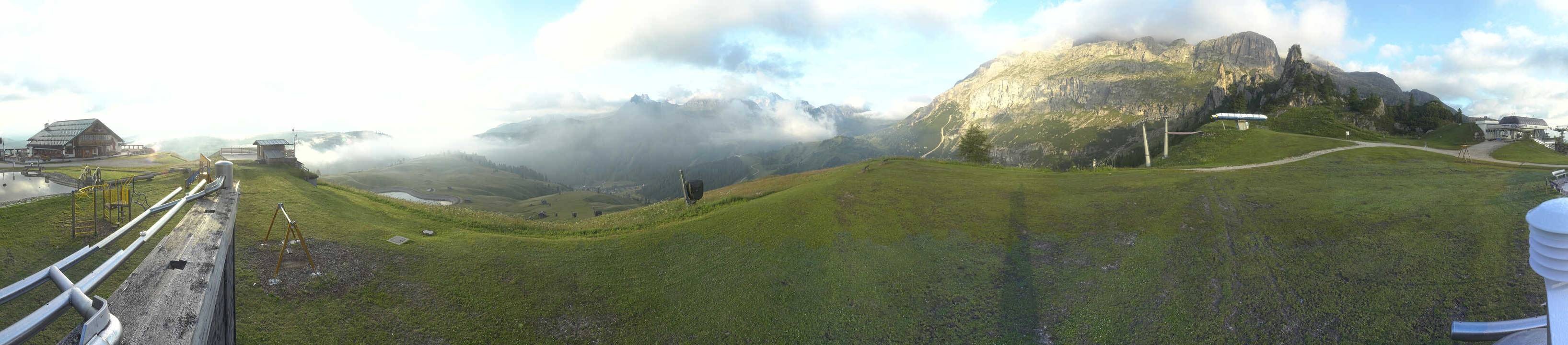 Archiv Foto Webcam Arabba - Bergrestaurant am Monte Burz