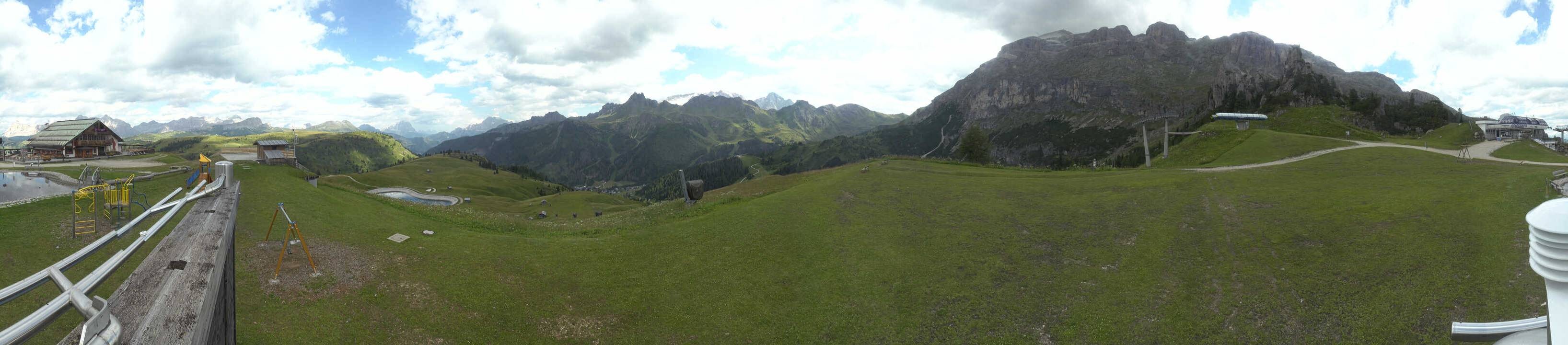 Archiv Foto Webcam Arabba - Bergrestaurant am Monte Burz