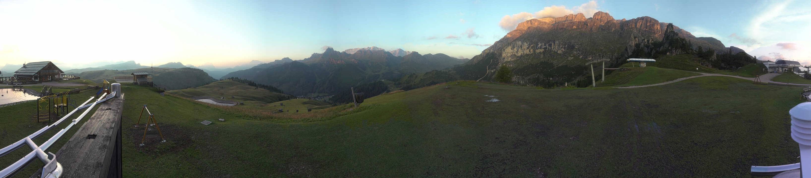 Archiv Foto Webcam Arabba - Bergrestaurant am Monte Burz
