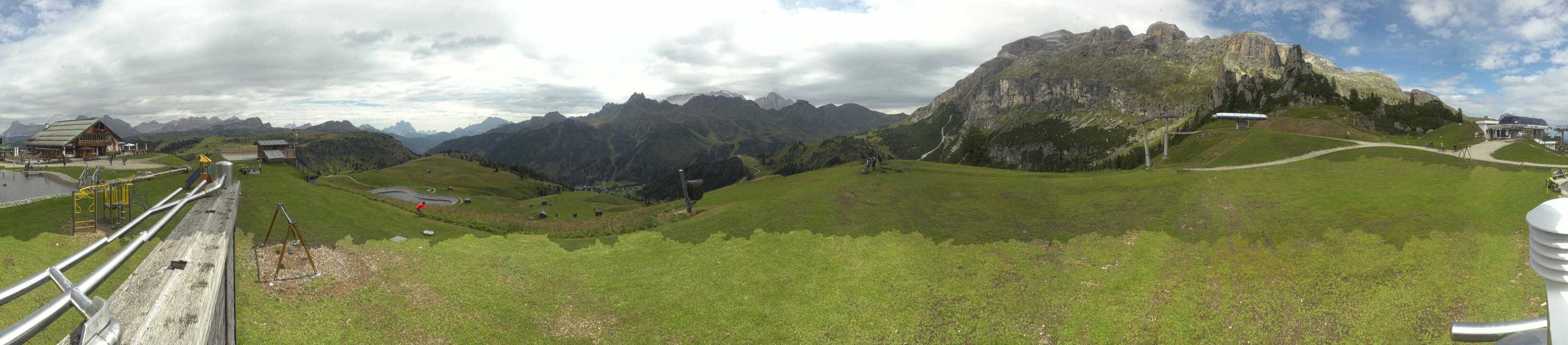 Archiv Foto Webcam Arabba - Bergrestaurant am Monte Burz
