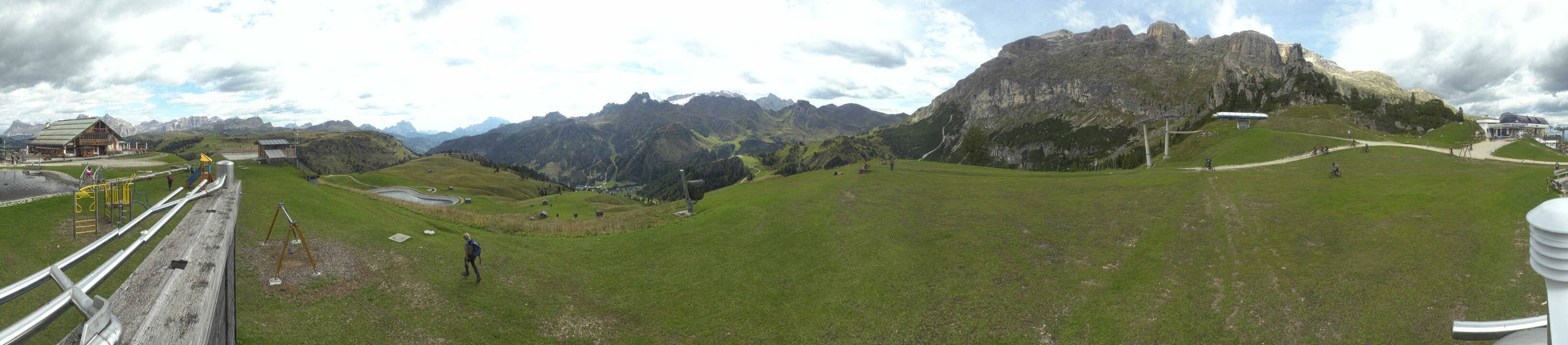 Archiv Foto Webcam Arabba - Bergrestaurant am Monte Burz