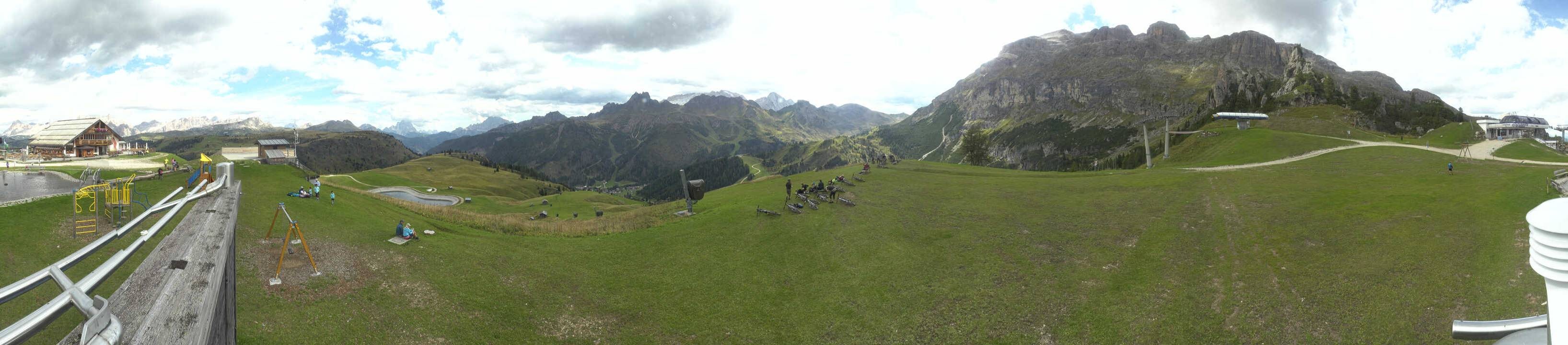 Archiv Foto Webcam Arabba - Bergrestaurant am Monte Burz
