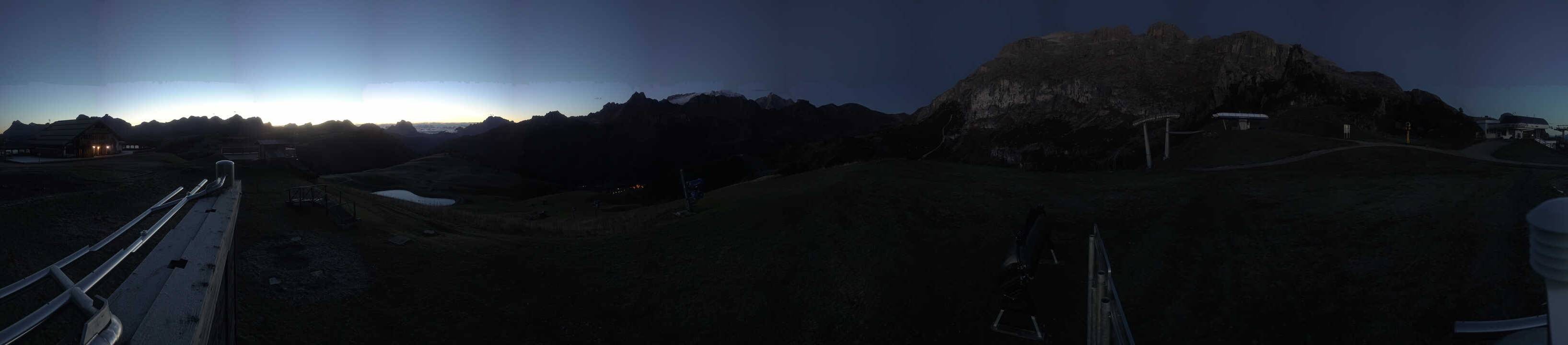 Archiv Foto Webcam Arabba - Bergrestaurant am Monte Burz