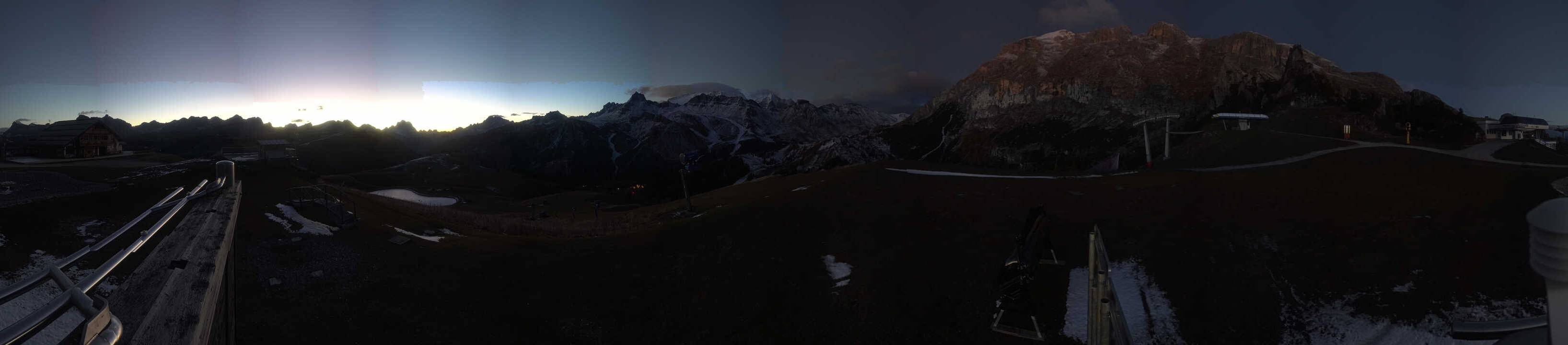 Archiv Foto Webcam Arabba - Bergrestaurant am Monte Burz