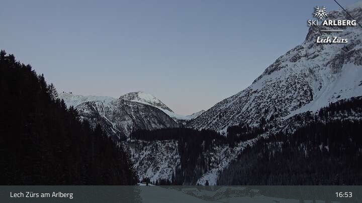 Archiv Foto Webcam Lech Zürs am Arlberg - Blick auf Zug