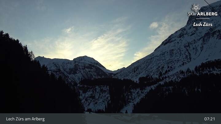 Archiv Foto Webcam Lech Zürs am Arlberg - Blick auf Zug