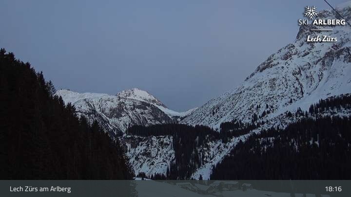 Archiv Foto Webcam Lech Zürs am Arlberg - Blick auf Zug