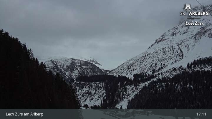 Archiv Foto Webcam Lech Zürs am Arlberg - Blick auf Zug