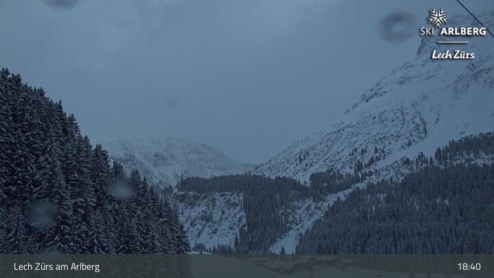 Archiv Foto Webcam Lech Zürs am Arlberg - Blick auf Zug