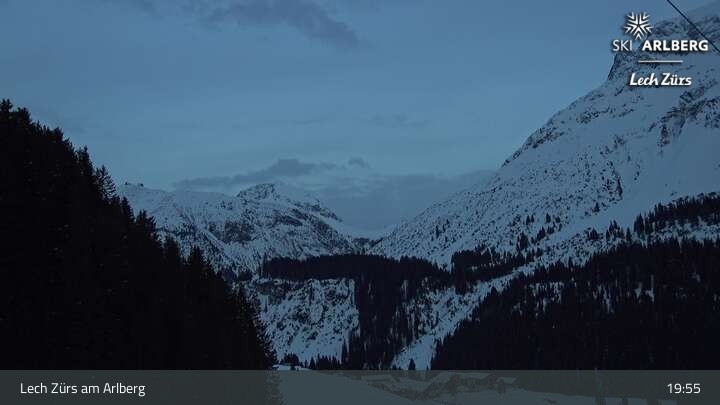 Archiv Foto Webcam Lech Zürs am Arlberg - Blick auf Zug