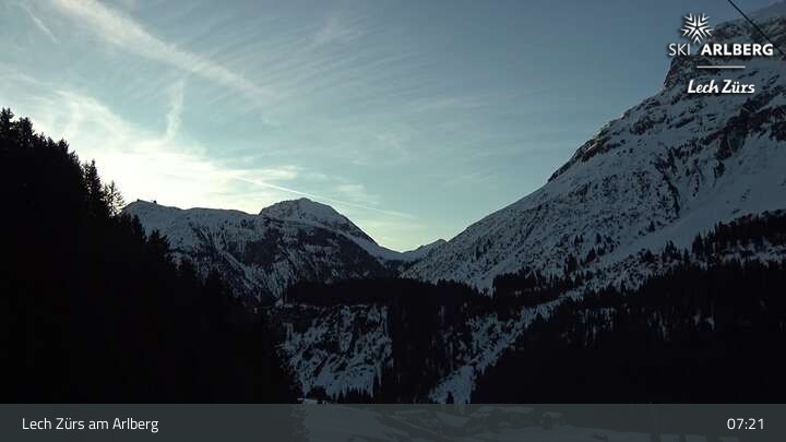 Archiv Foto Webcam Lech Zürs am Arlberg - Blick auf Zug
